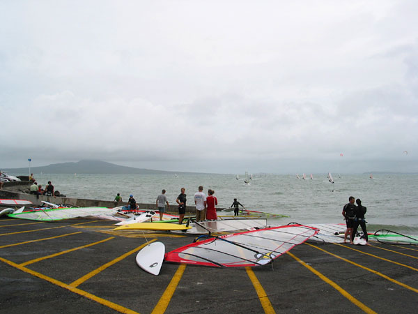 Виндсерфинг в Такапуне, Takapuna Beach, Auckland, New Zealand