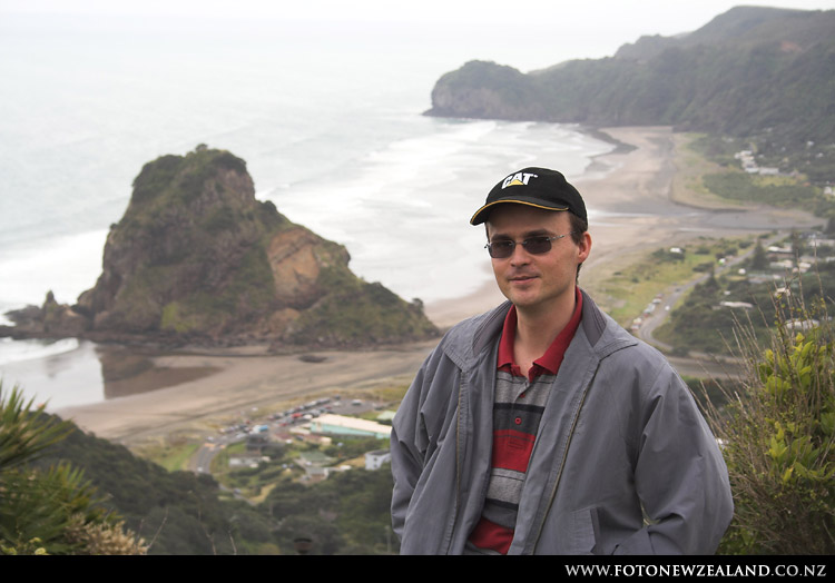 Алекс прибыл на Пиху с внеочередным визитом, Piha Beach, Auckland, New Zealand