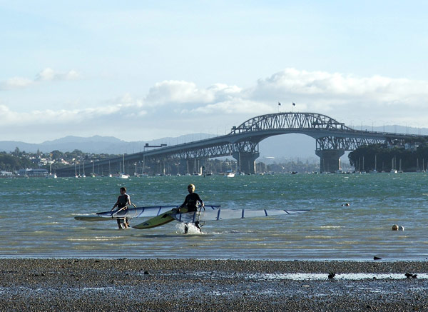 Харбор Бридж. Вид из Bayswater, Bayswater, Auckland, New Zealand