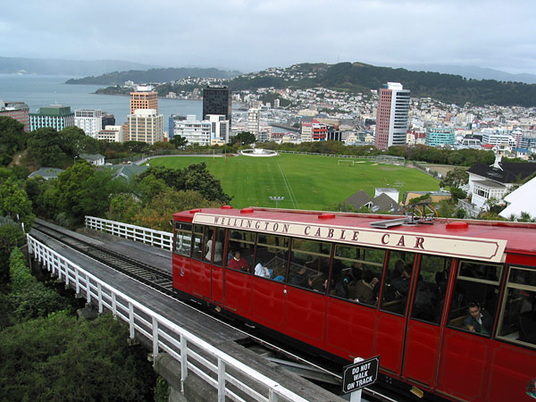 Классический вид Веллингтона с верхней площадки фуникулера, Cable Car, Wellington, New Zealand