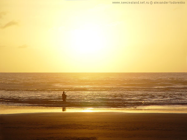 Закат на Karekare Закат на Karekare, Karekare beach, Окленд, Новая Зеландия (Karekare beach, Auckland, New Zealand)